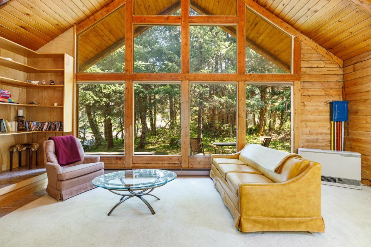 Alpine Meadows Log Cabin Girdwood Bagian luar foto