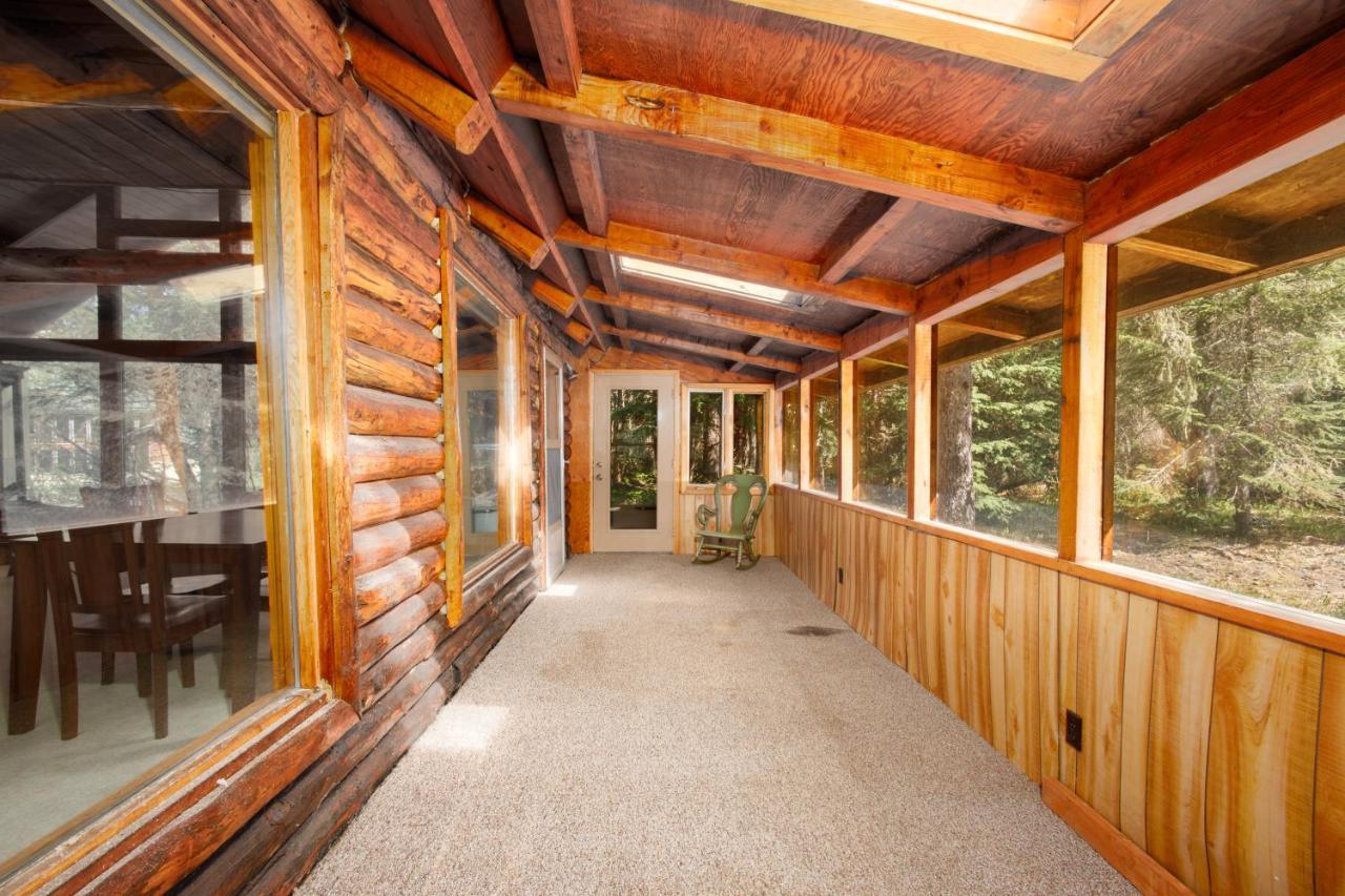 Alpine Meadows Log Cabin Girdwood Bagian luar foto