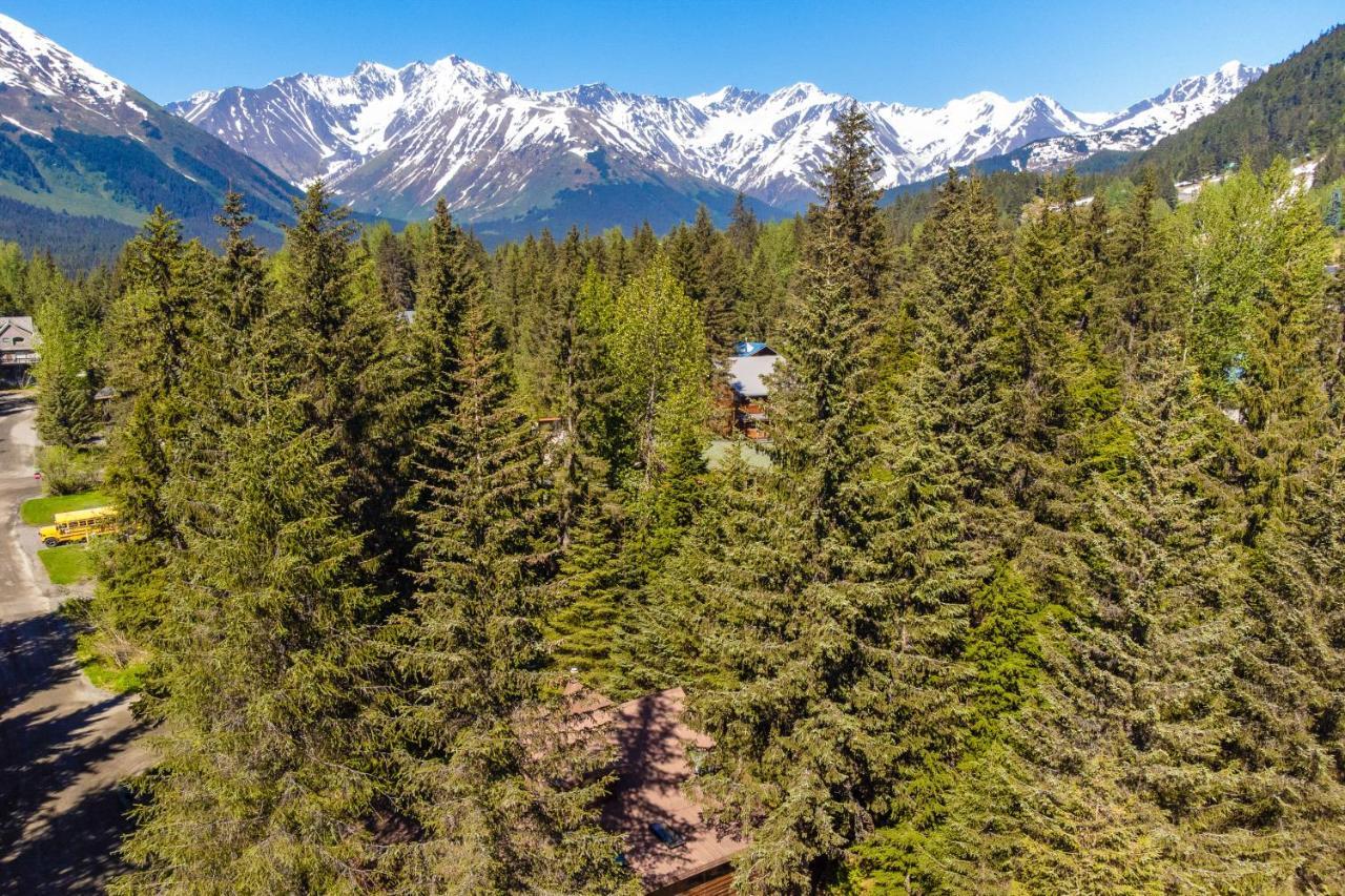 Alpine Meadows Log Cabin Girdwood Bagian luar foto