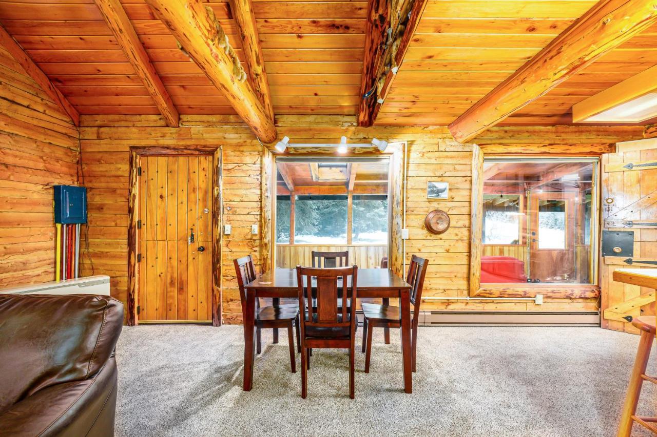 Alpine Meadows Log Cabin Girdwood Bagian luar foto